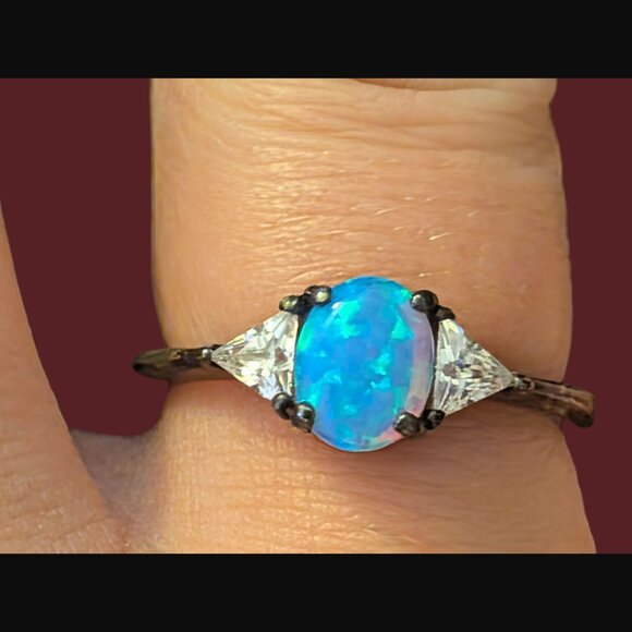 Vintage Avon 925 Sterling Silver Oxidized Opal And CZ Size 8 Ring - Picture 2 of 11